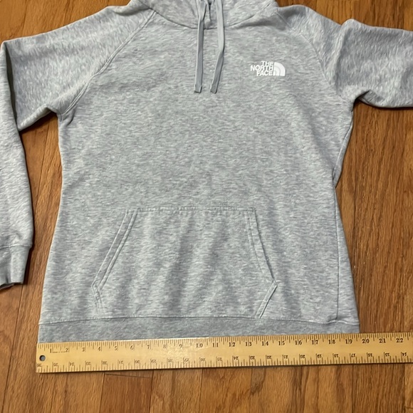 The North Face Women’s Grey Hoodie Size Large Kangaroo Pocket - Picture 11 of 15